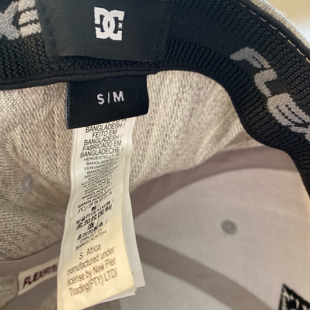 DC Hat - Picture 3 of 3